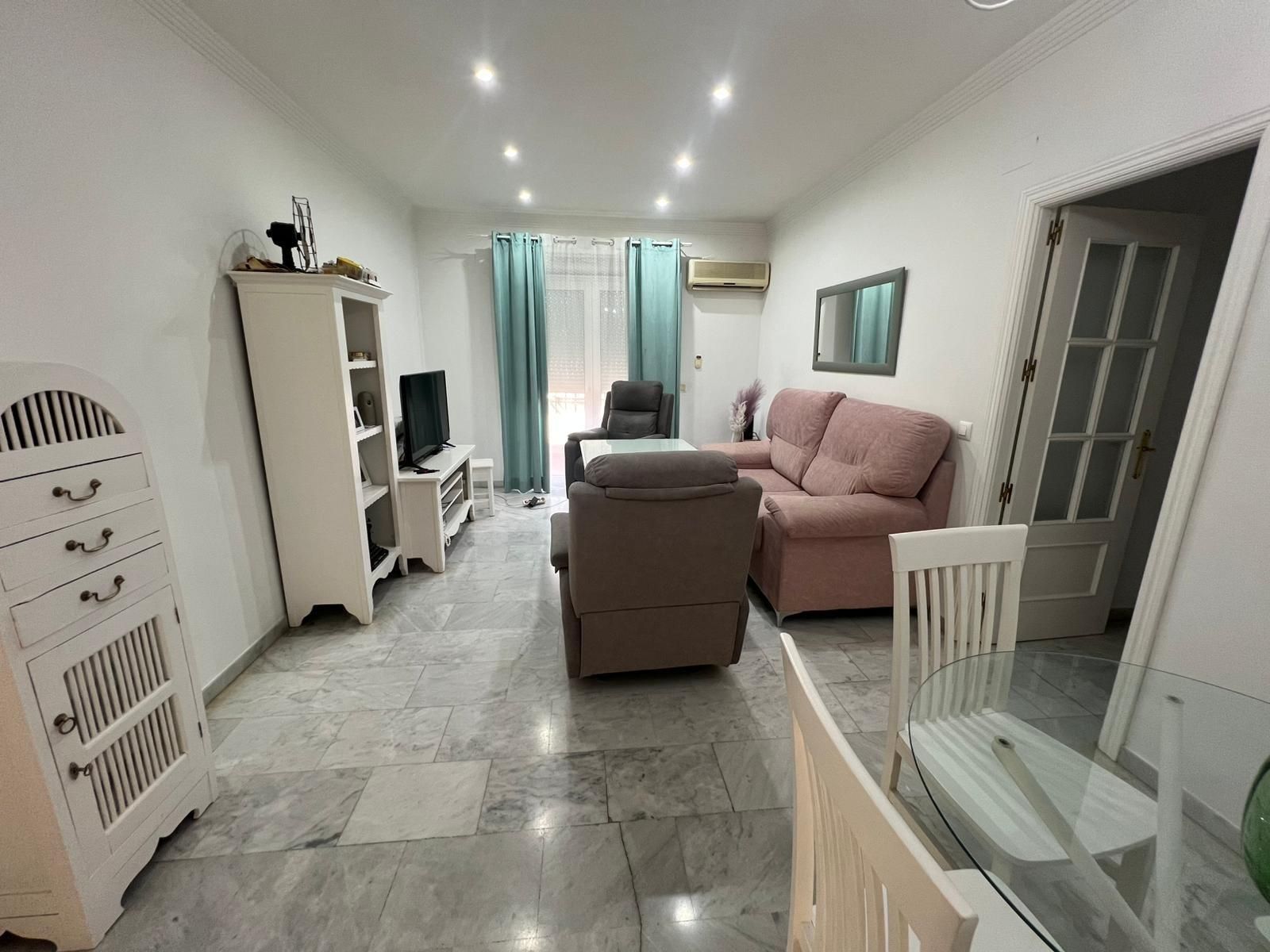 Sala d'estar de Pis en venda en Utrera amb Aire condicionat, Calefacció i Terrassa