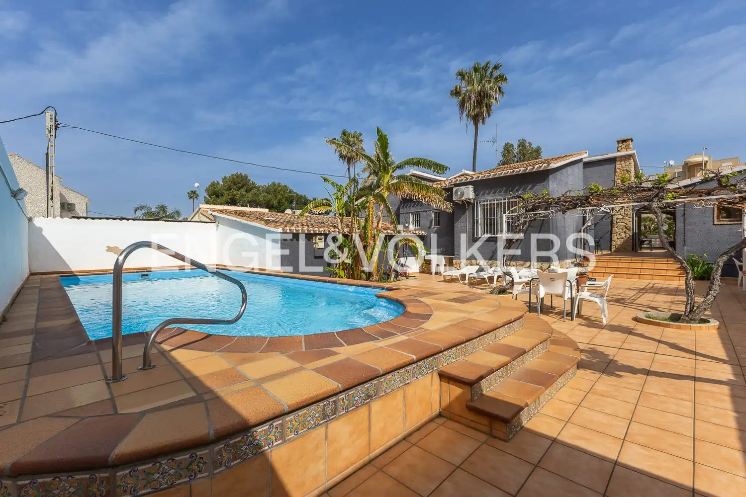 Piscina de Casa o chalet en venta en Dénia con Aire acondicionado, Calefacción y Jardín privado