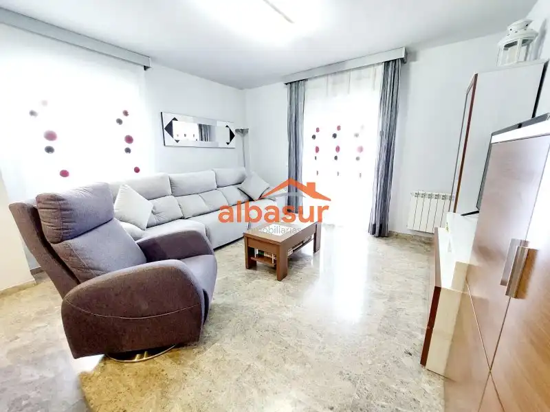 Sala de estar de Casa adosada en venta en Córdoba con Aire acondicionado, Calefacción y Terraza