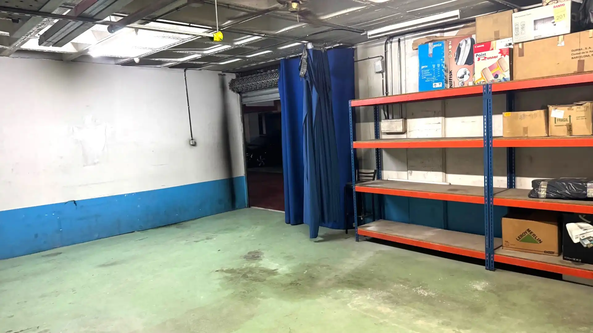 Local en venta en Cornellà de Llobregat