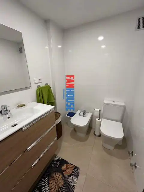 Baño de Piso en venta en Gijón  con Calefacción y Trastero