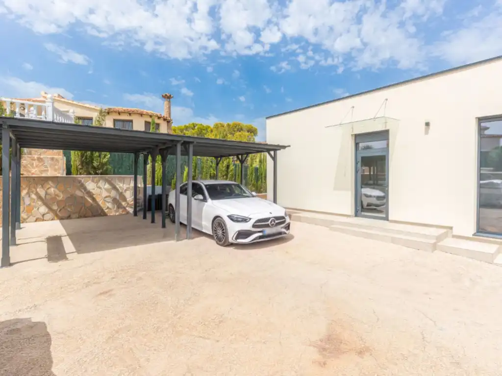 Parking of Houses for sale in El Campello  with Air Conditioner, Swimming Pool and Furnished