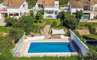 Swimming pool of Single-family semi-detached for sale in Estepona  with Air Conditioner, Terrace and Swimming Pool