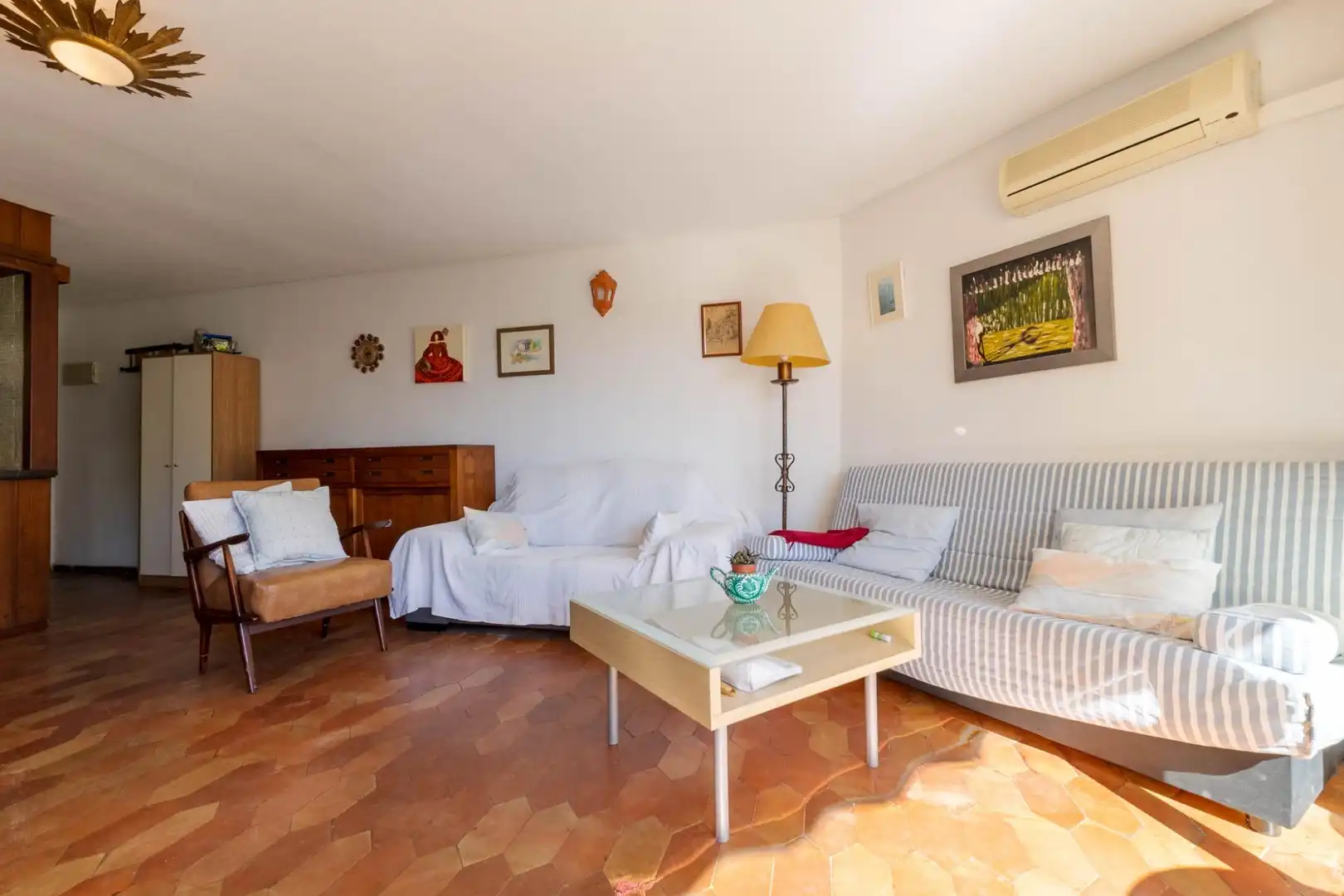 Sala de estar de Apartamento en venta en Fuengirola con Aire acondicionado, Terraza y Amueblado