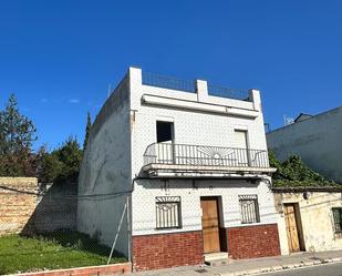 Exterior view of Single-family semi-detached for sale in Palomares del Río  with Private garden and Terrace