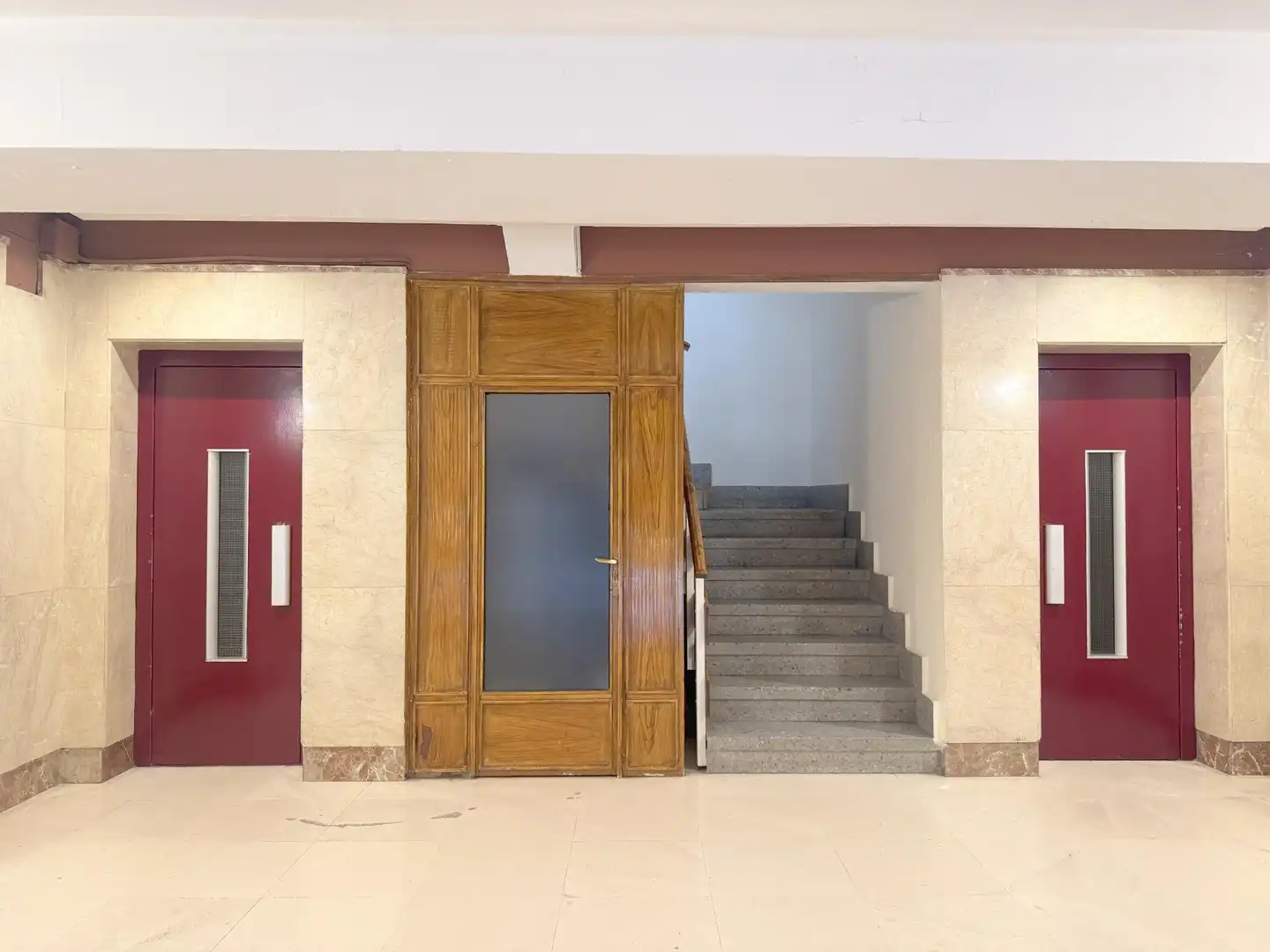 Piso de alquiler en Ávila con Parquet y Amueblado