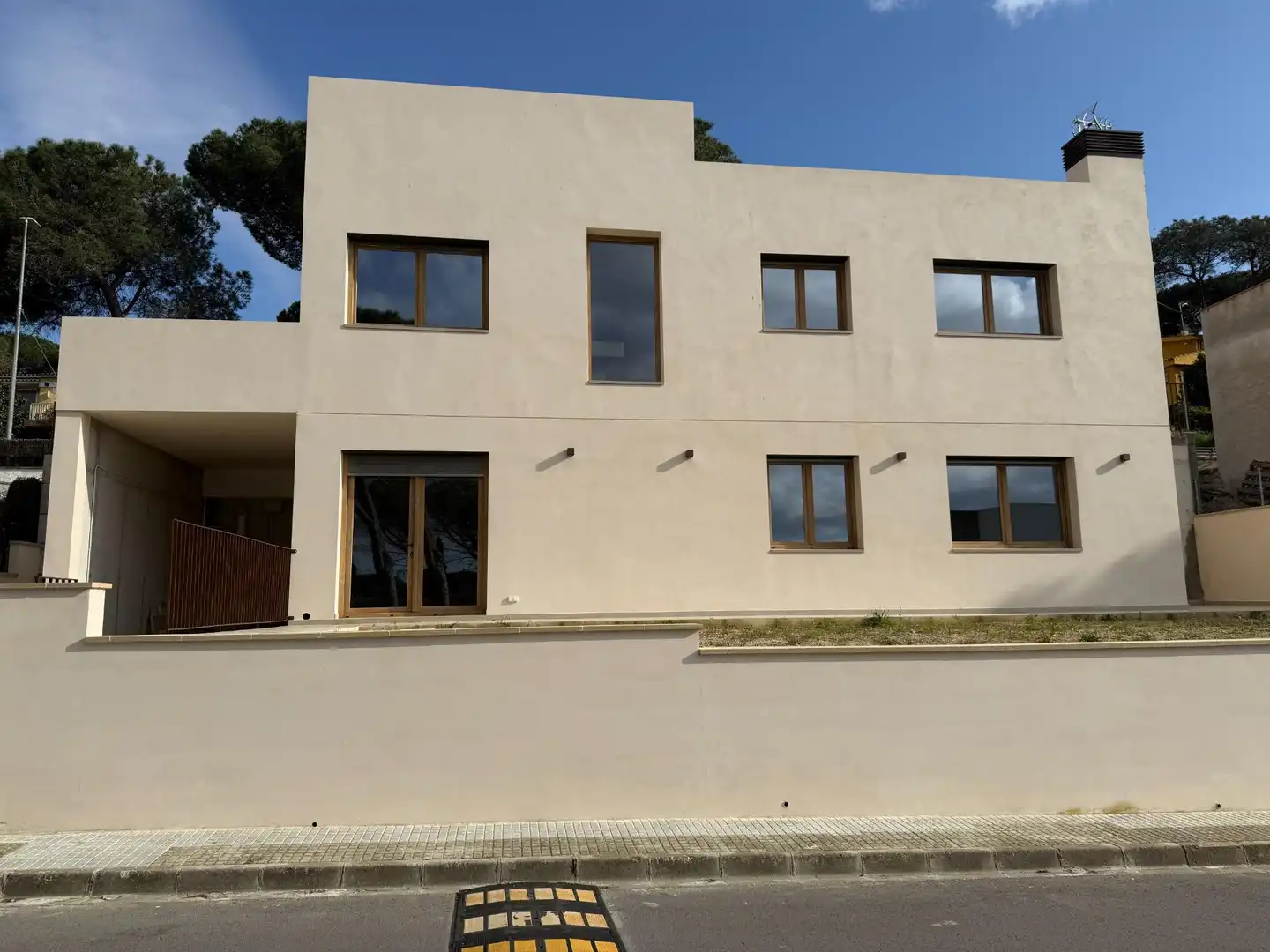 Exterior view of Houses for sale in La Roca del Vallès  with Heating and Private garden