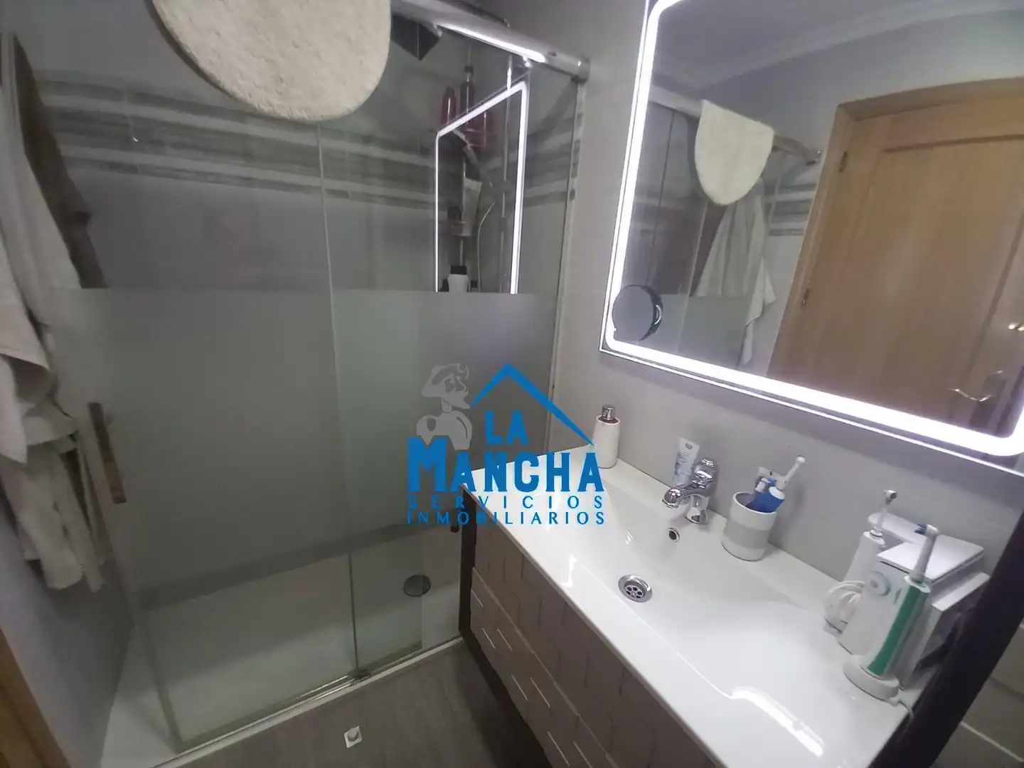 Bathroom of Flat for sale in Albacete  with Heating, Storage room and Furnished