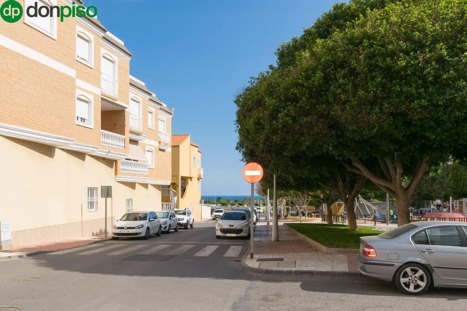Exterior view of Flat for sale in Roquetas de Mar