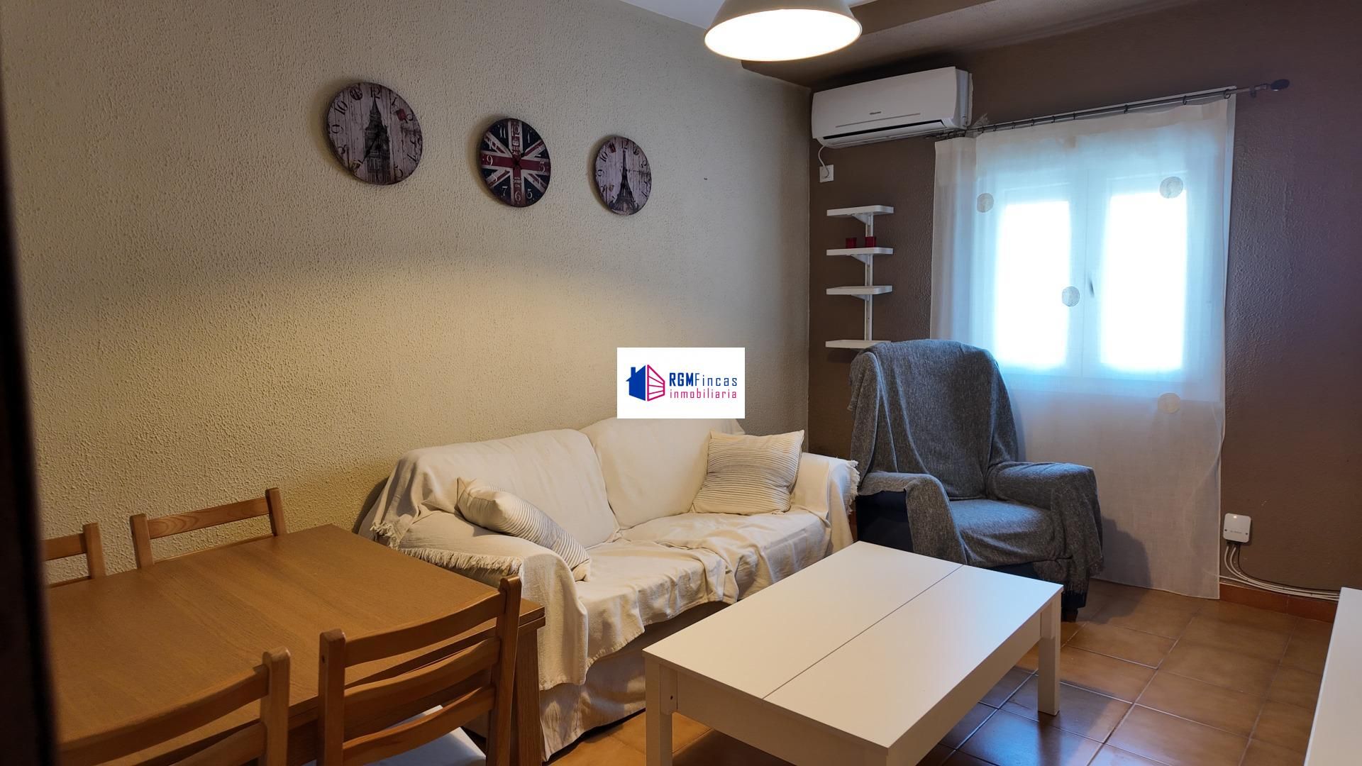 Sala d'estar de Pis de lloguer en  Sevilla Capital