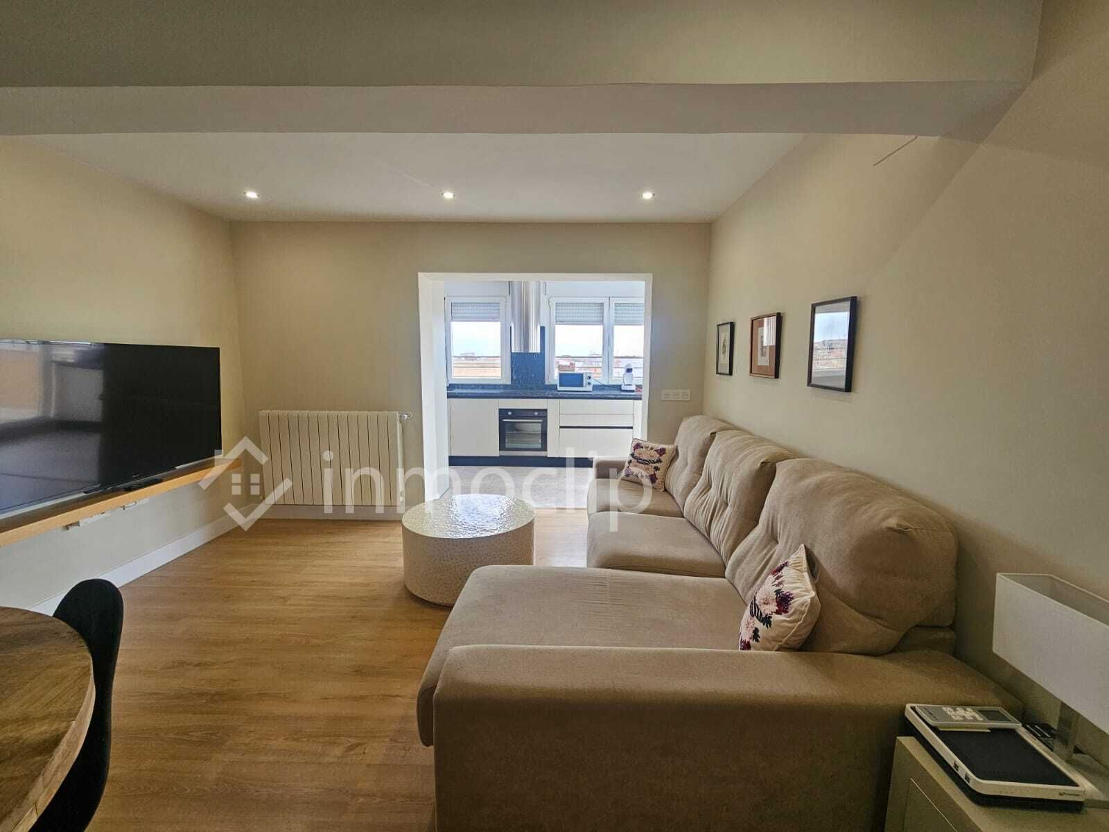 Sala d'estar de Àtic en venda en Salamanca Capital amb Aire condicionat, Calefacció i Terrassa