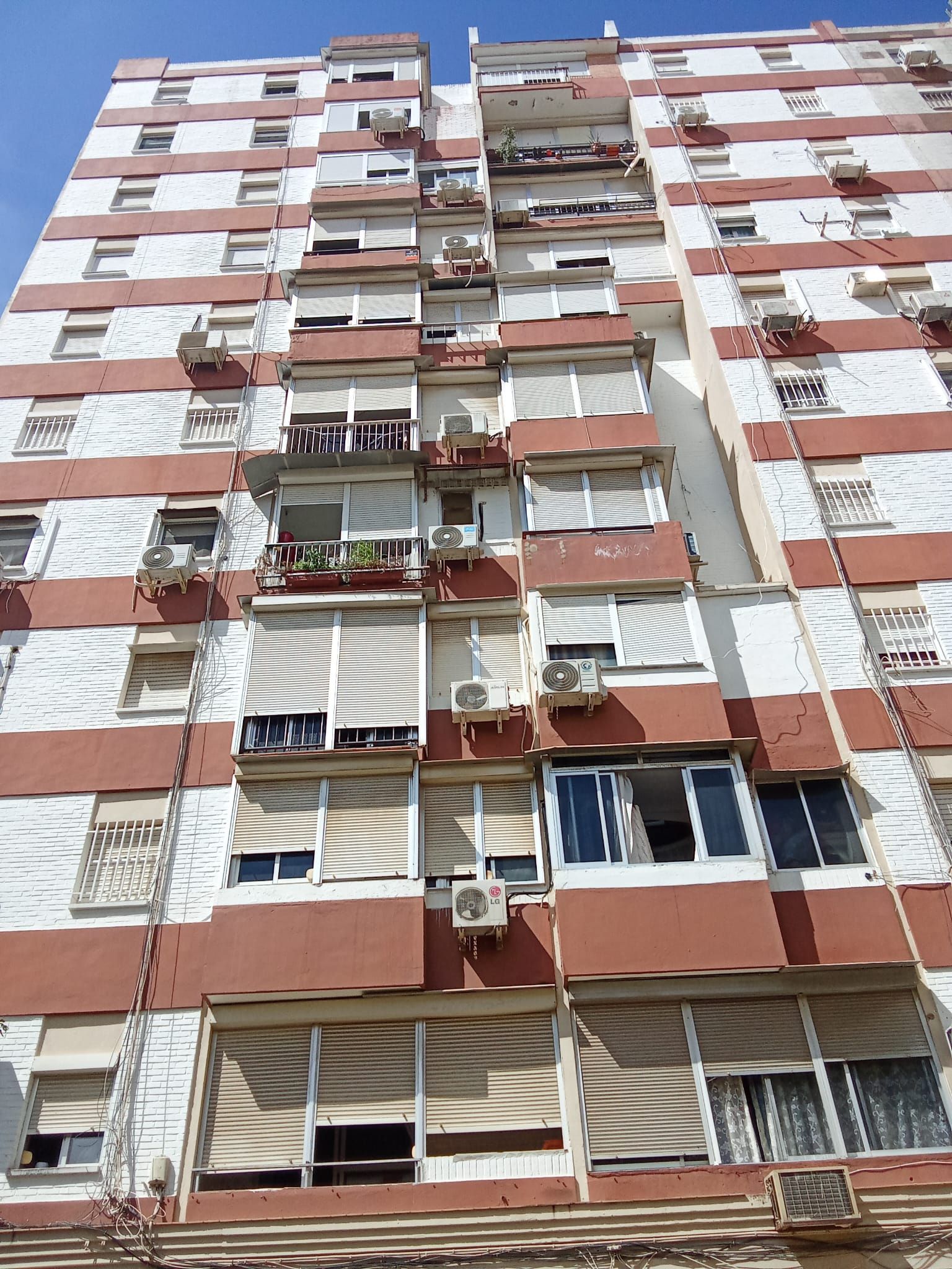 Exterior view of Flat for sale in  Sevilla Capital
