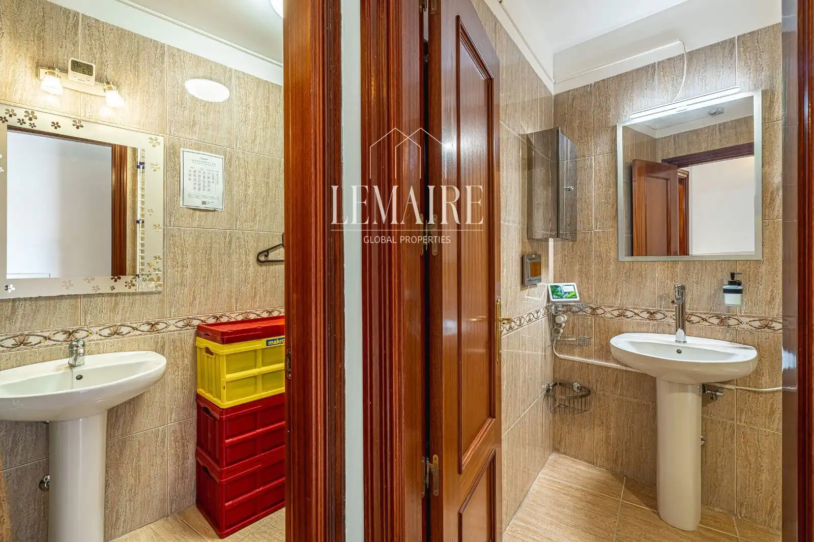 Baño de Piso en venta en Arona con Terraza y Amueblado