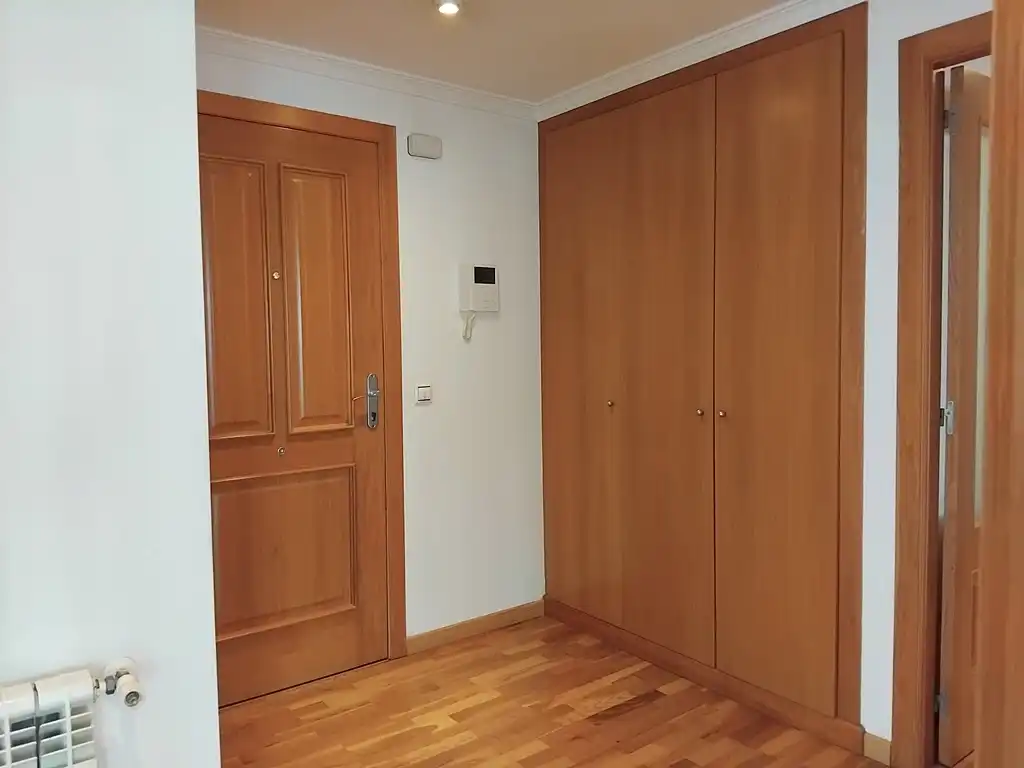Piso en venta en A Coruña Capital  con Calefacción, Parquet y Trastero