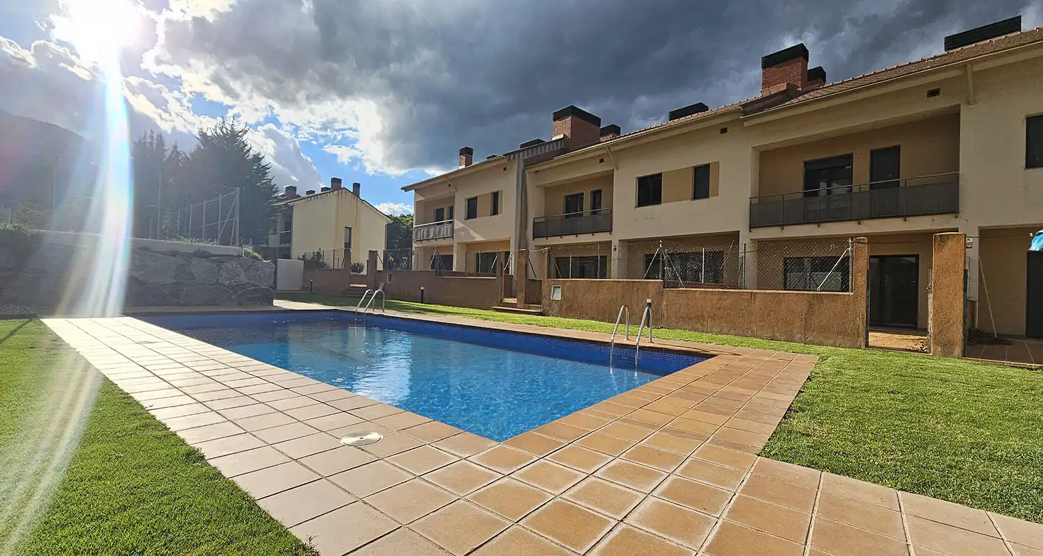 Piscina de Casa adosada en venda en Arbúcies amb Jardí privat, Terrassa i Traster