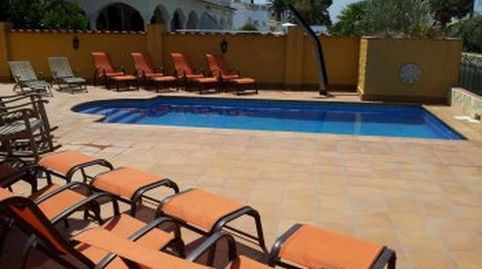 Casa con un gran potencial, dividida en dos apartamentos , ideal para alquiler., imatge 2