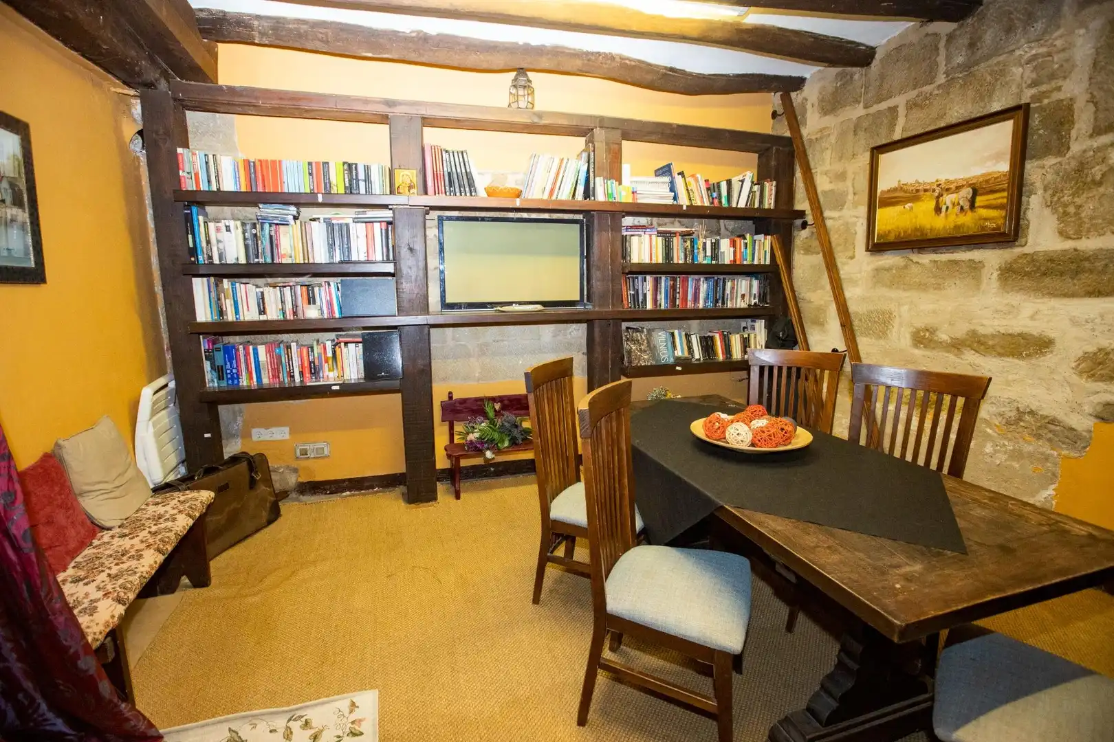 Esszimmer von Gebäude zum Verkauf in Siétamo