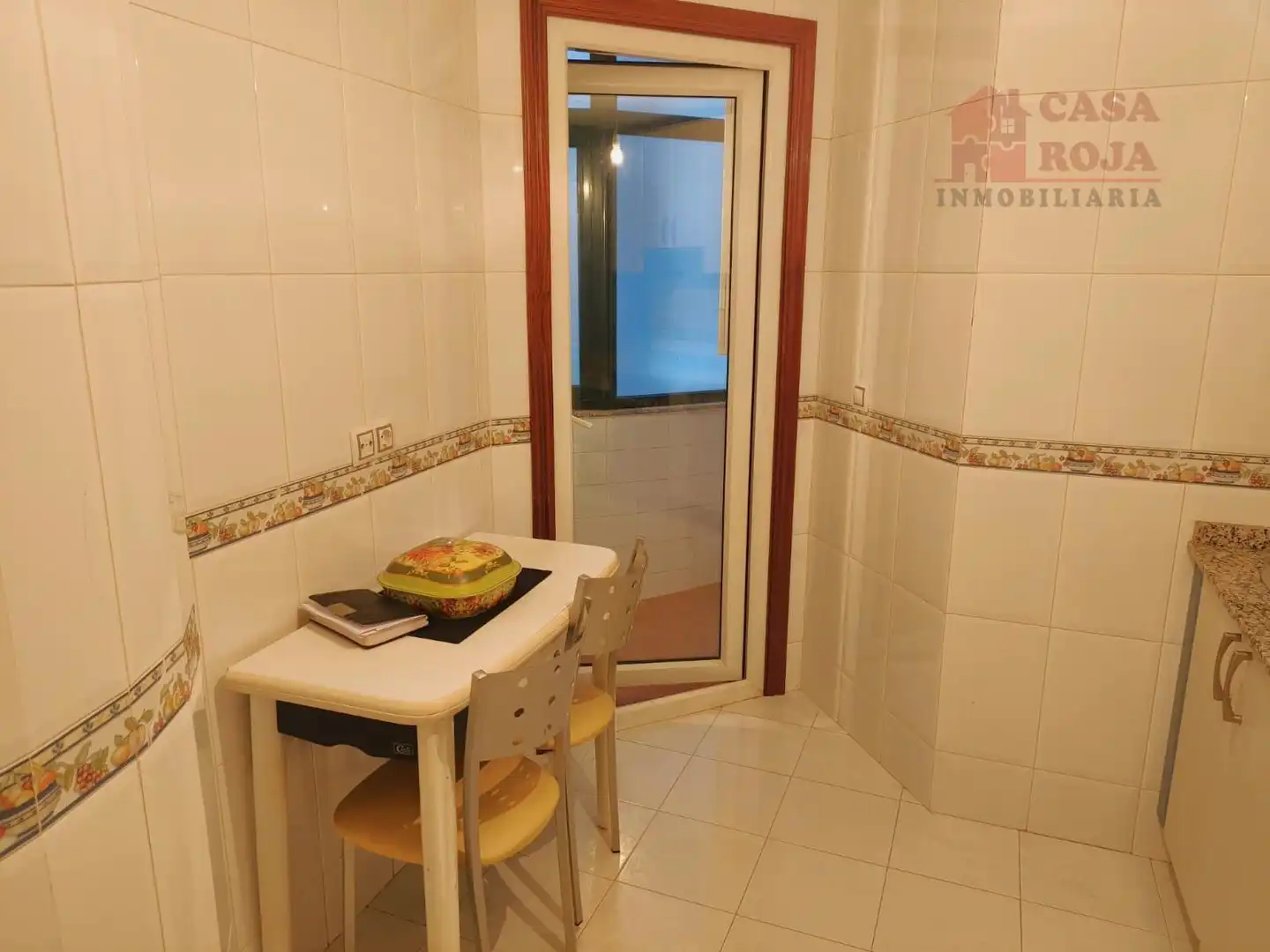Cuina de Apartament en venda en Moaña amb Calefacció, Traster i Moblat