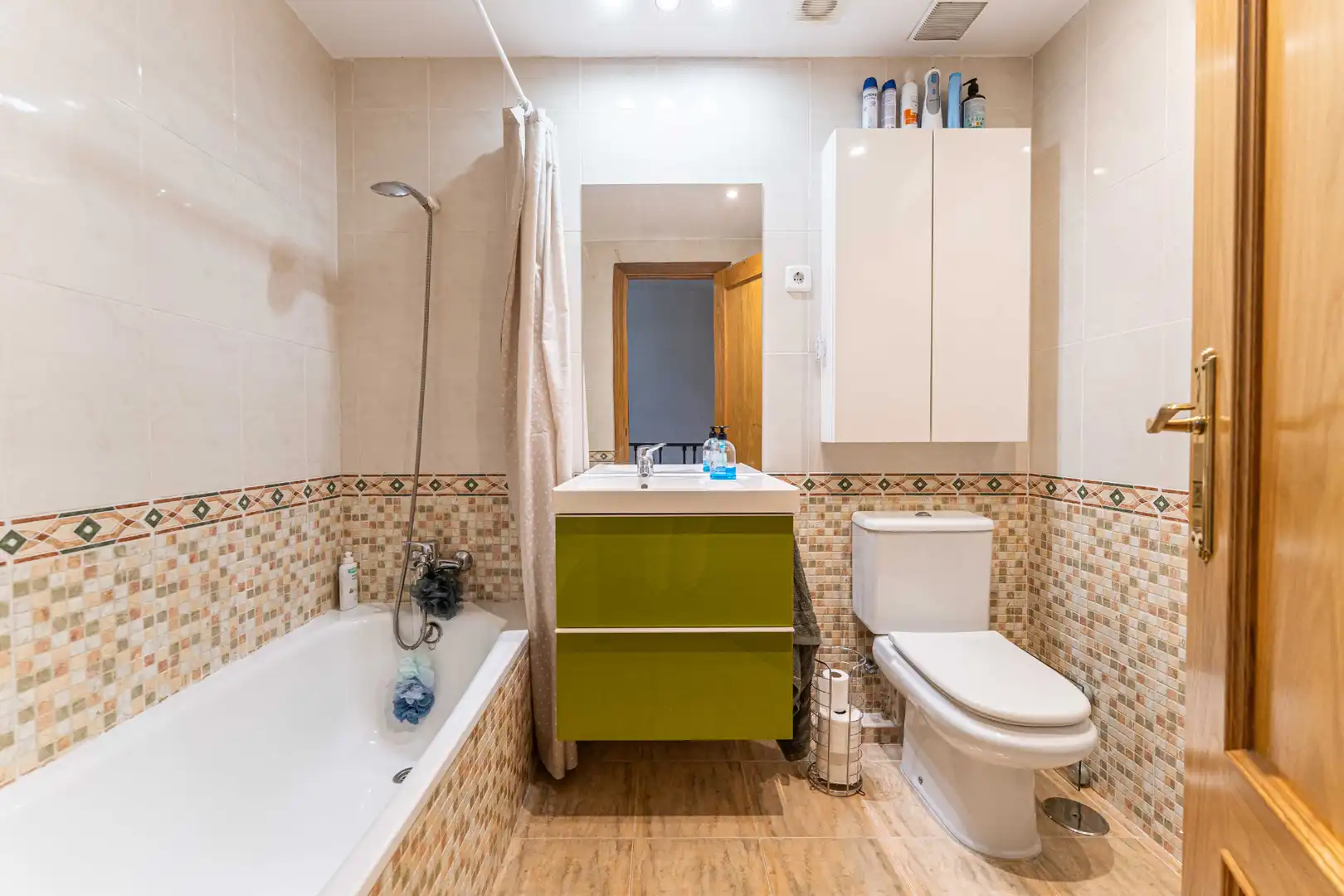 Bathroom of Duplexes for sale in Brunete  with Air Conditioner, Heating and Storage room