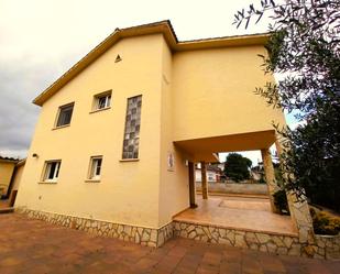 Vista exterior de Casa o xalet en venda en Llinars del Vallès amb Aire condicionat, Terrassa i Balcó