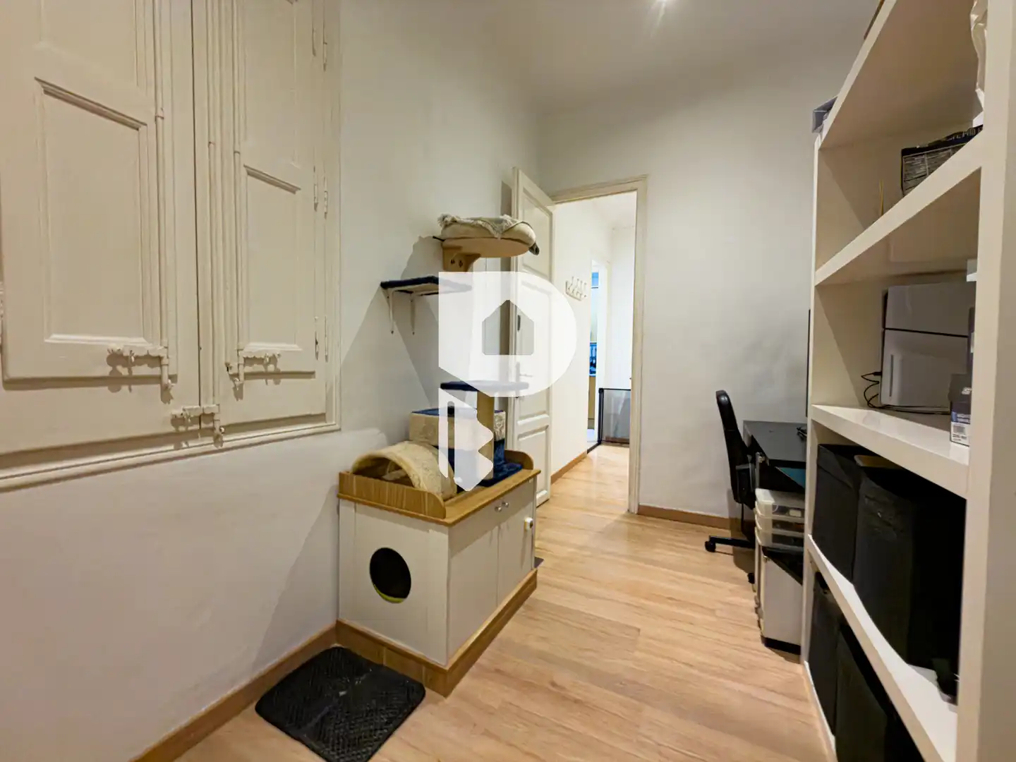 Flat for sale in Barcelona  with Air Conditioner, Heating and Parquet flooring