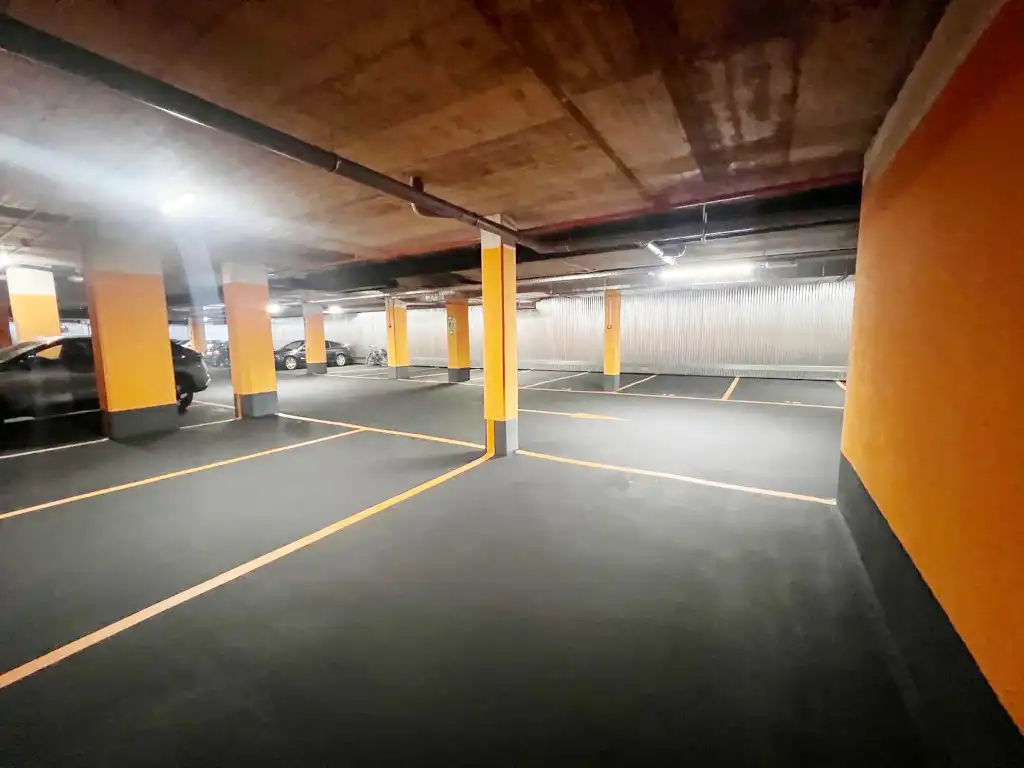 Parking de Piso de alquiler en Alcalá de Henares con Terraza, Trastero y Domótica