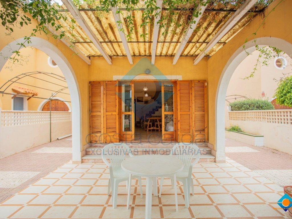 Vista exterior de Casa o xalet en venda en Mazarrón amb Jardí privat, Terrassa i Traster