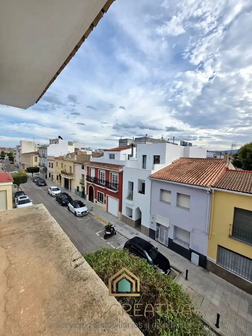Vista exterior de Casa o xalet en venda en Benirredrà amb Terrassa