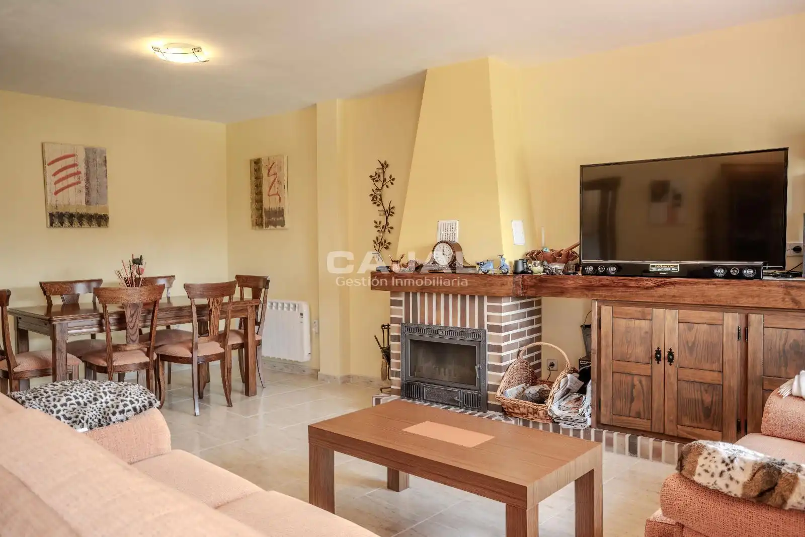 Sala de estar de Dúplex en venta en Riaza con Calefacción y Terraza