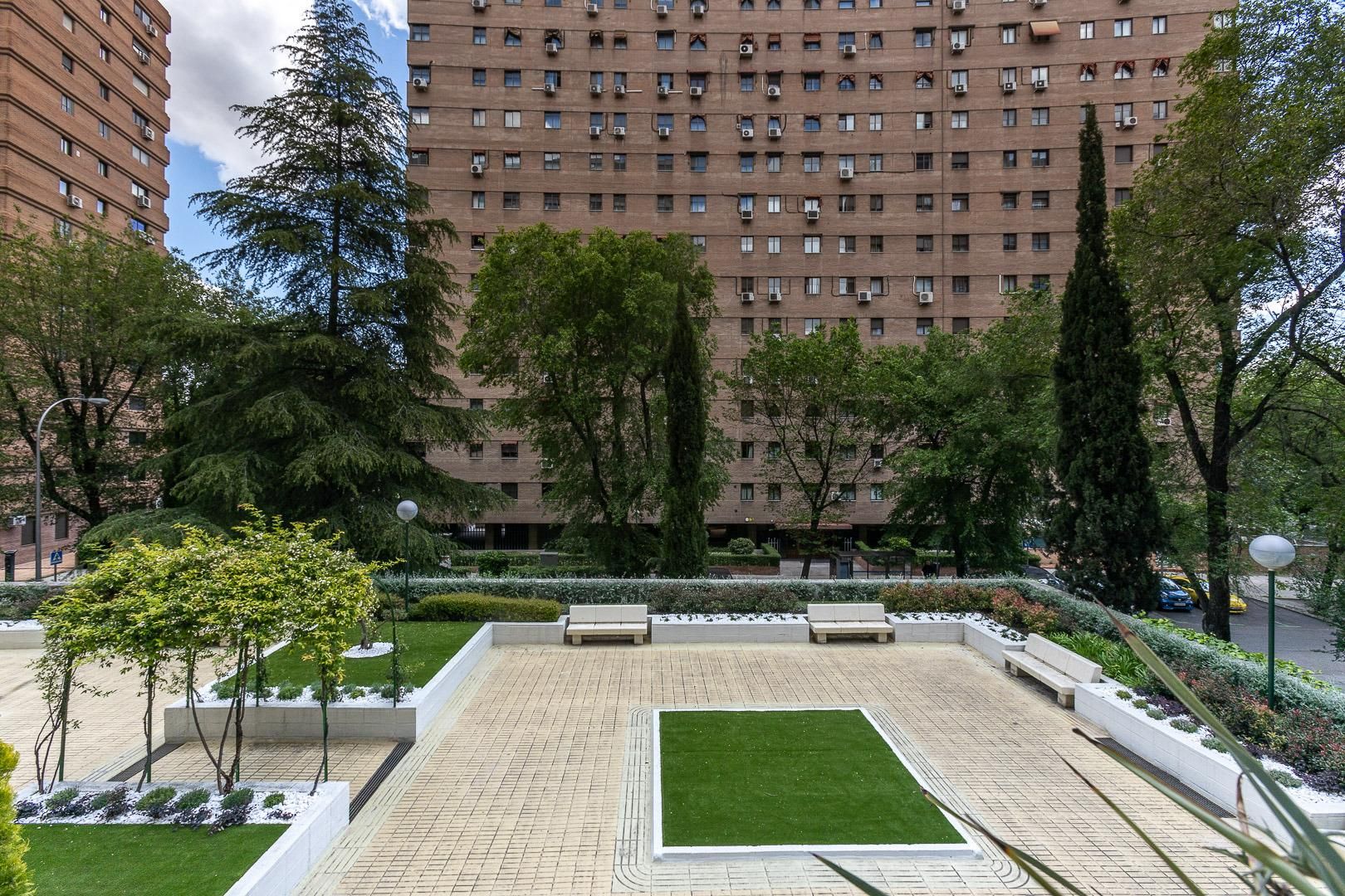 Terrace of Flat for sale in  Madrid Capital  with Air Conditioner, Heating and Private garden