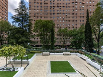 Terrace of Flat for sale in  Madrid Capital  with Air Conditioner, Heating and Private garden
