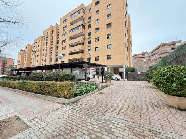 Local comercial en Alquiler en Canillas