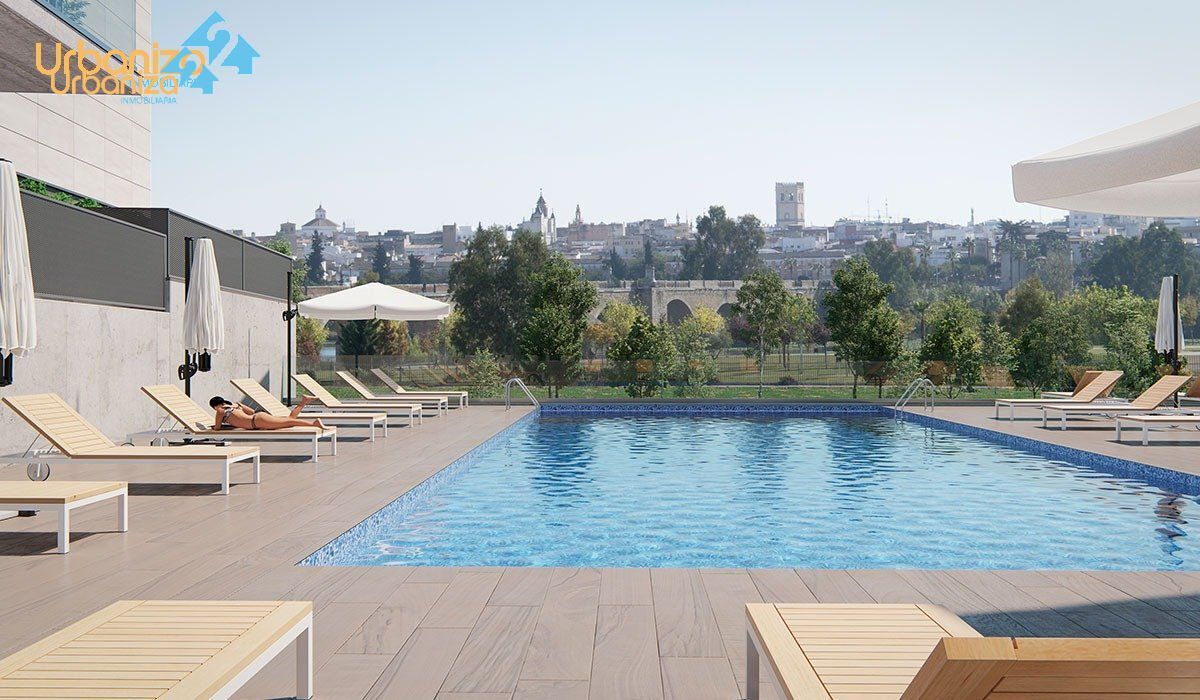 Swimming pool of Flat to rent in Badajoz Capital  with Air Conditioner, Heating and Private garden