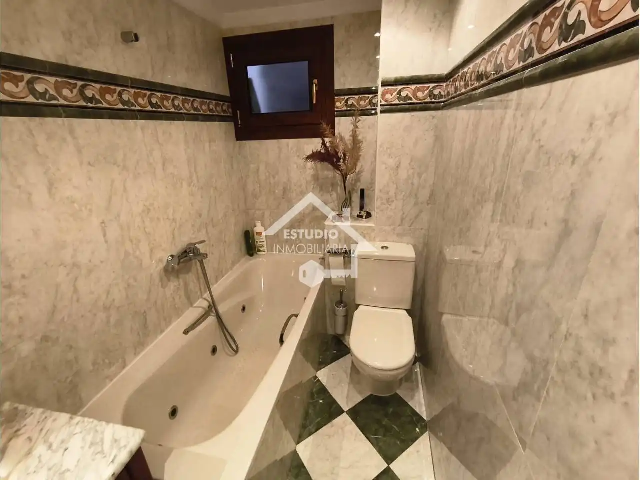 Piso con terraza en venta en Calle Belchite, imagen 84