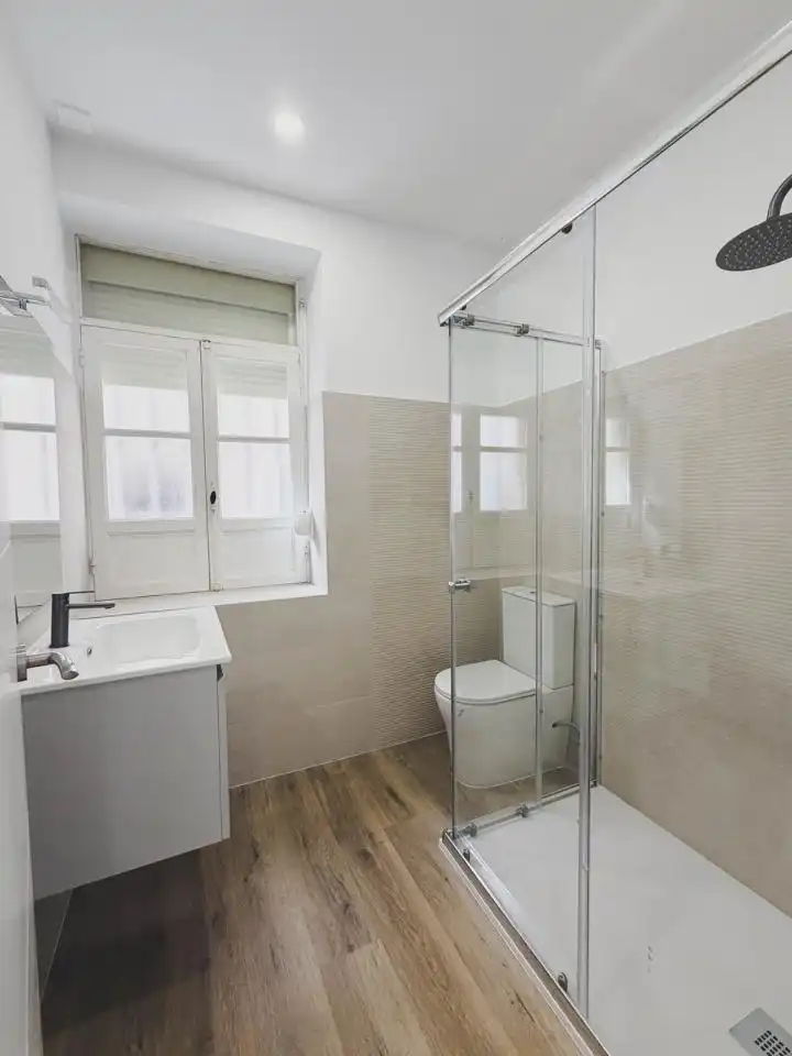 Bany de Planta baixa en venda en Cádiz