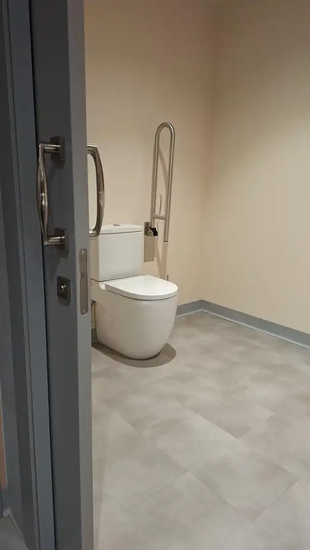 Badezimmer von Gebäude zur Miete in Madrid