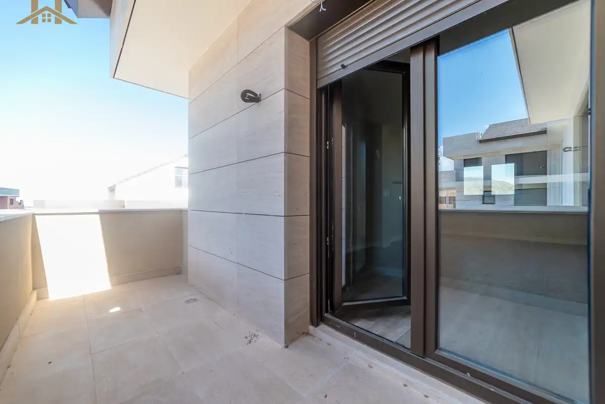 Terrace of Houses for sale in Miraflores de la Sierra  with Heating, Private garden and Storage room