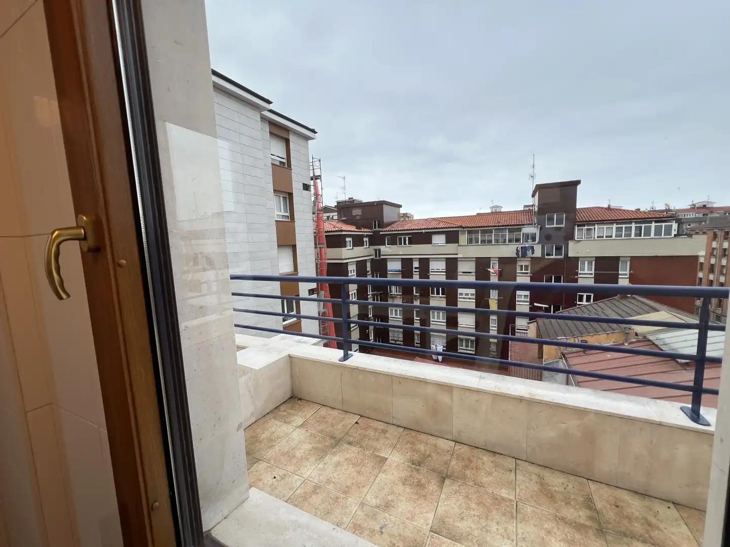 Terrassa de Àtic de lloguer en Gijón  amb Calefacció, Parquet i Terrassa