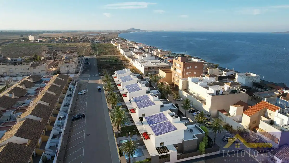 Xalet amb piscina en venda a de Espana 121
