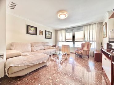 Piso con ascensor en venta en Carrer de Carmen Estellés