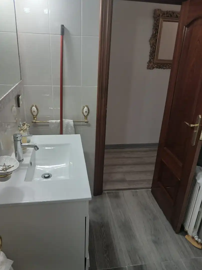 Bany de Pis en venda en Valladolid amb Calefacció, Parquet i Terrassa