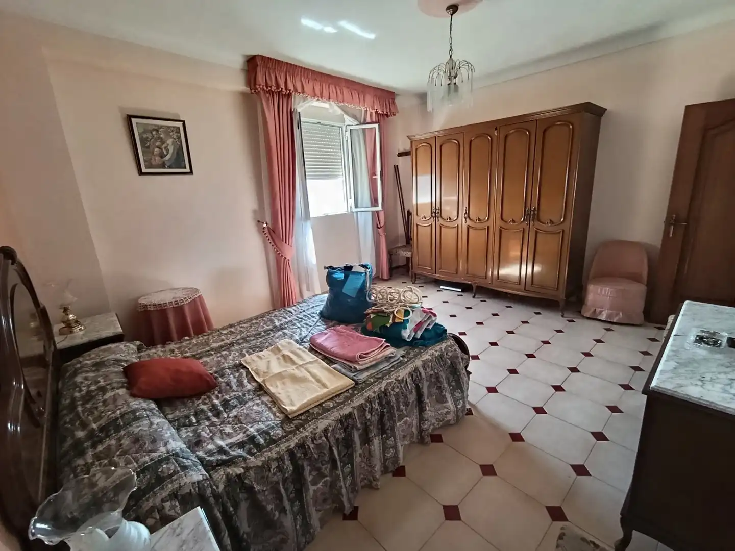 Habitación de Piso en venta en Iznájar con Aire acondicionado, Calefacción y Amueblado