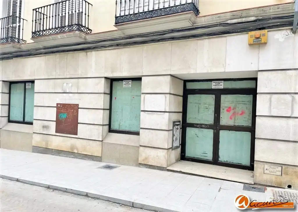 Local comercial en alquiler en Calle Infante Don Fernando, imagen 4