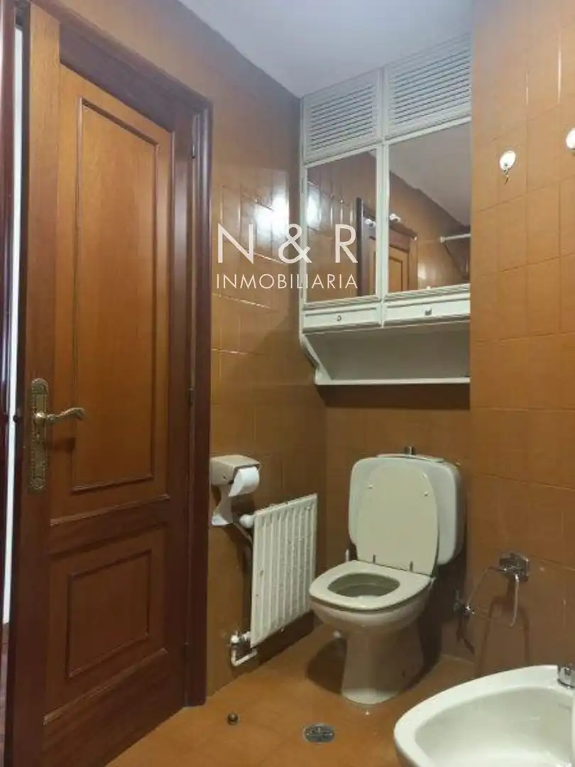 Piso de alquiler en Santiago de Compostela  con Calefacción y Amueblado