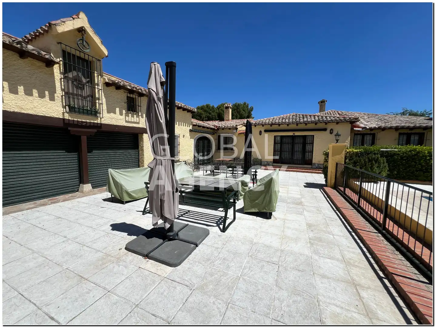 Terrassa de Finca rústica en venda en Chinchón amb Aire condicionat, Calefacció i Jardí privat