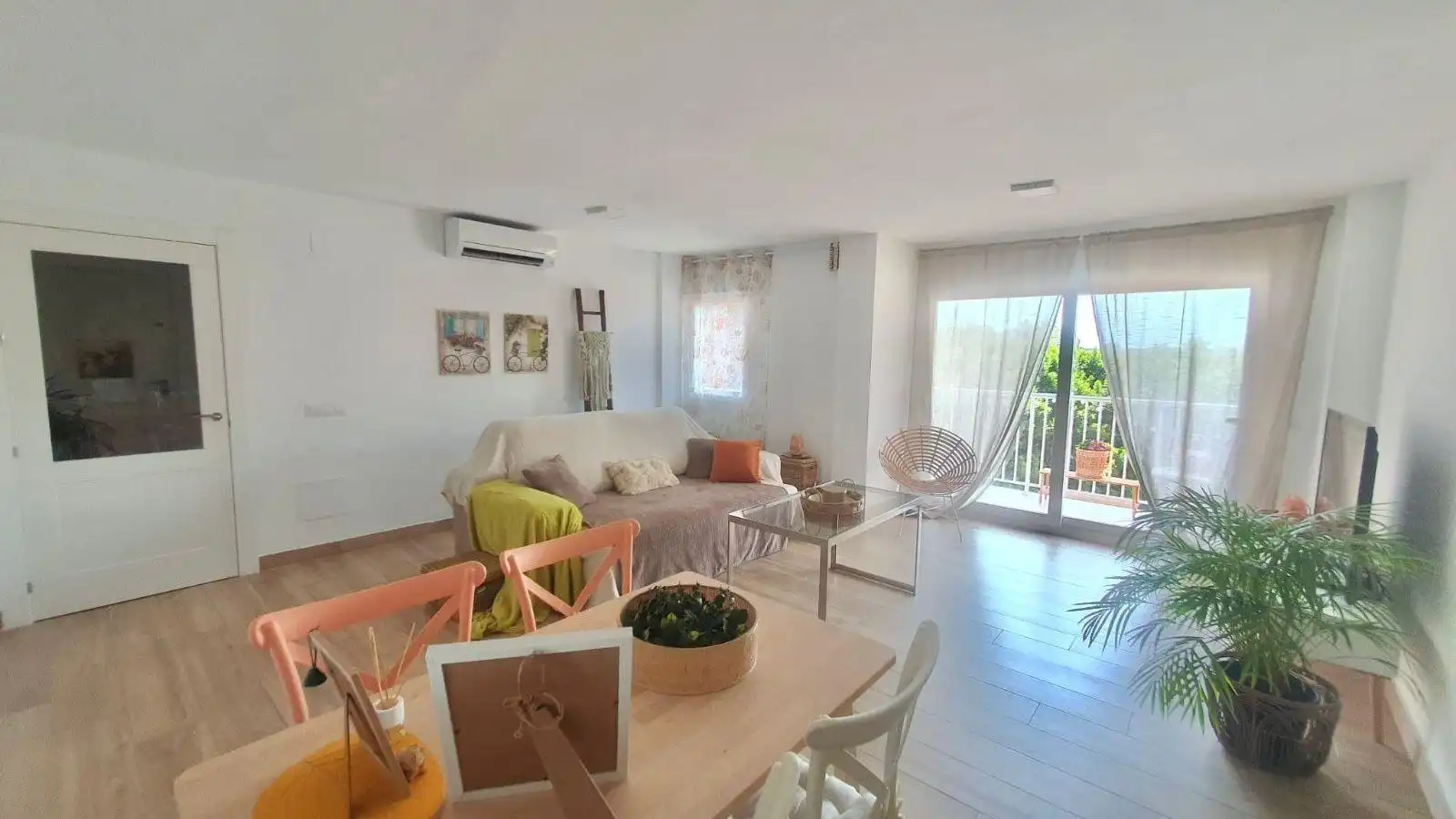 Sala d'estar de Pis en venda en Málaga amb Aire condicionat i Terrassa