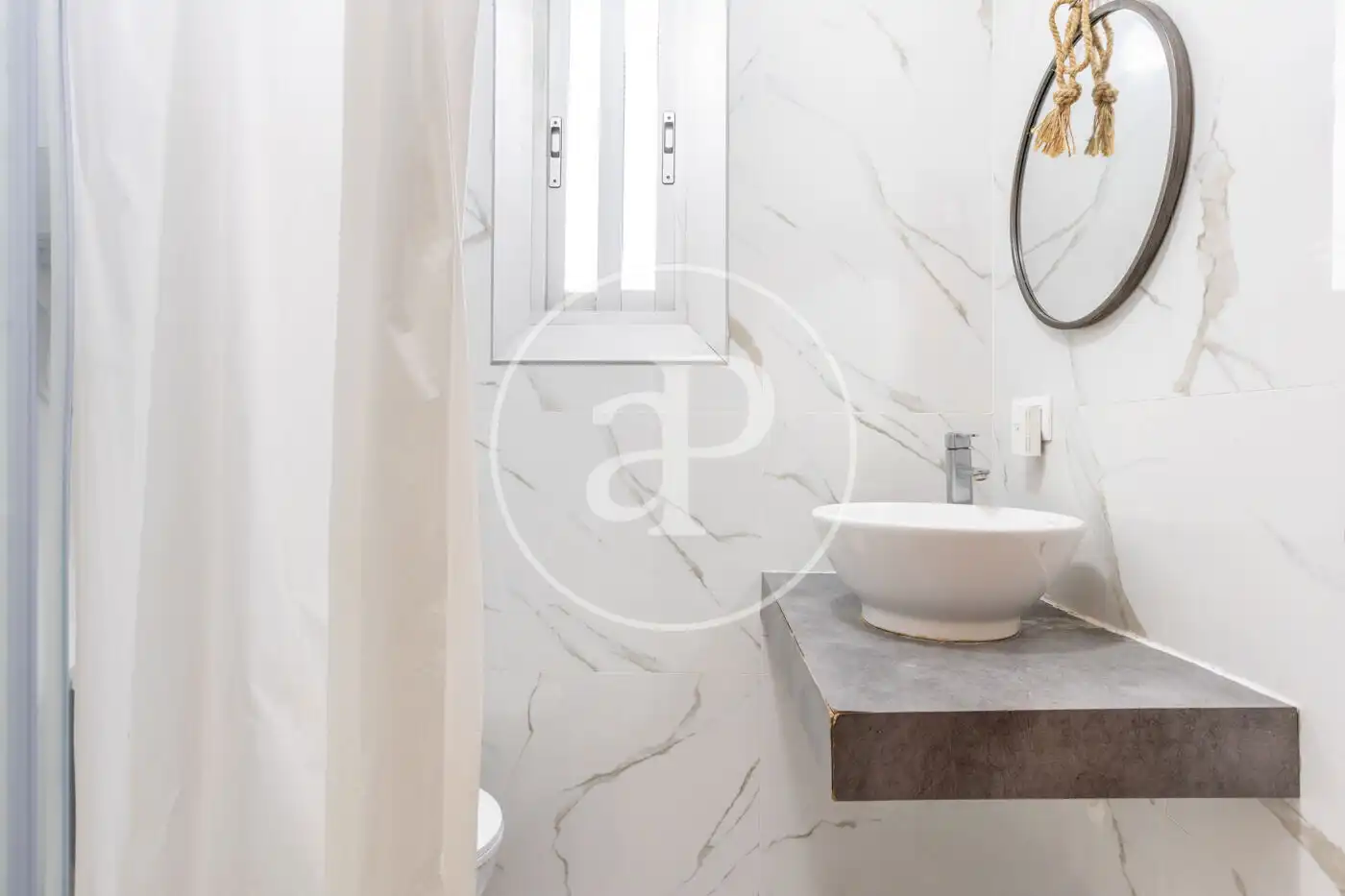 Baño de Piso en venta en Valencia con Calefacción