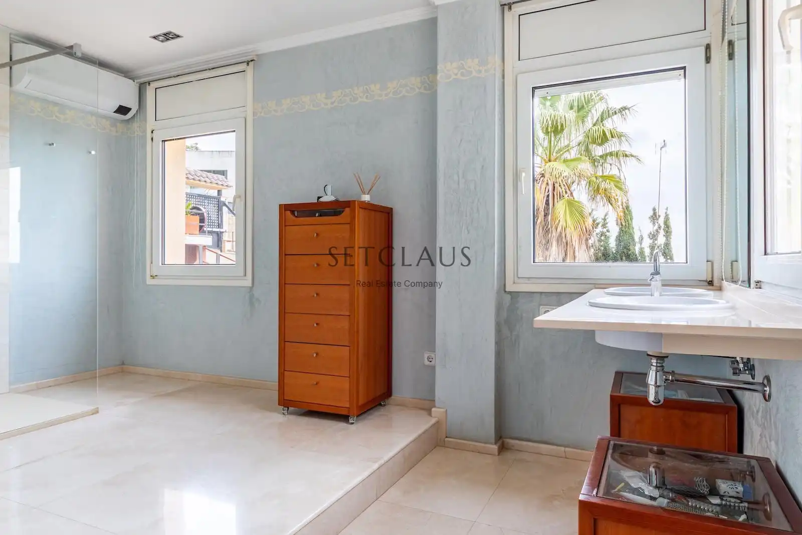 Habitación de Casa o chalet en venta en Badalona con Aire acondicionado, Calefacción y Jardín privado