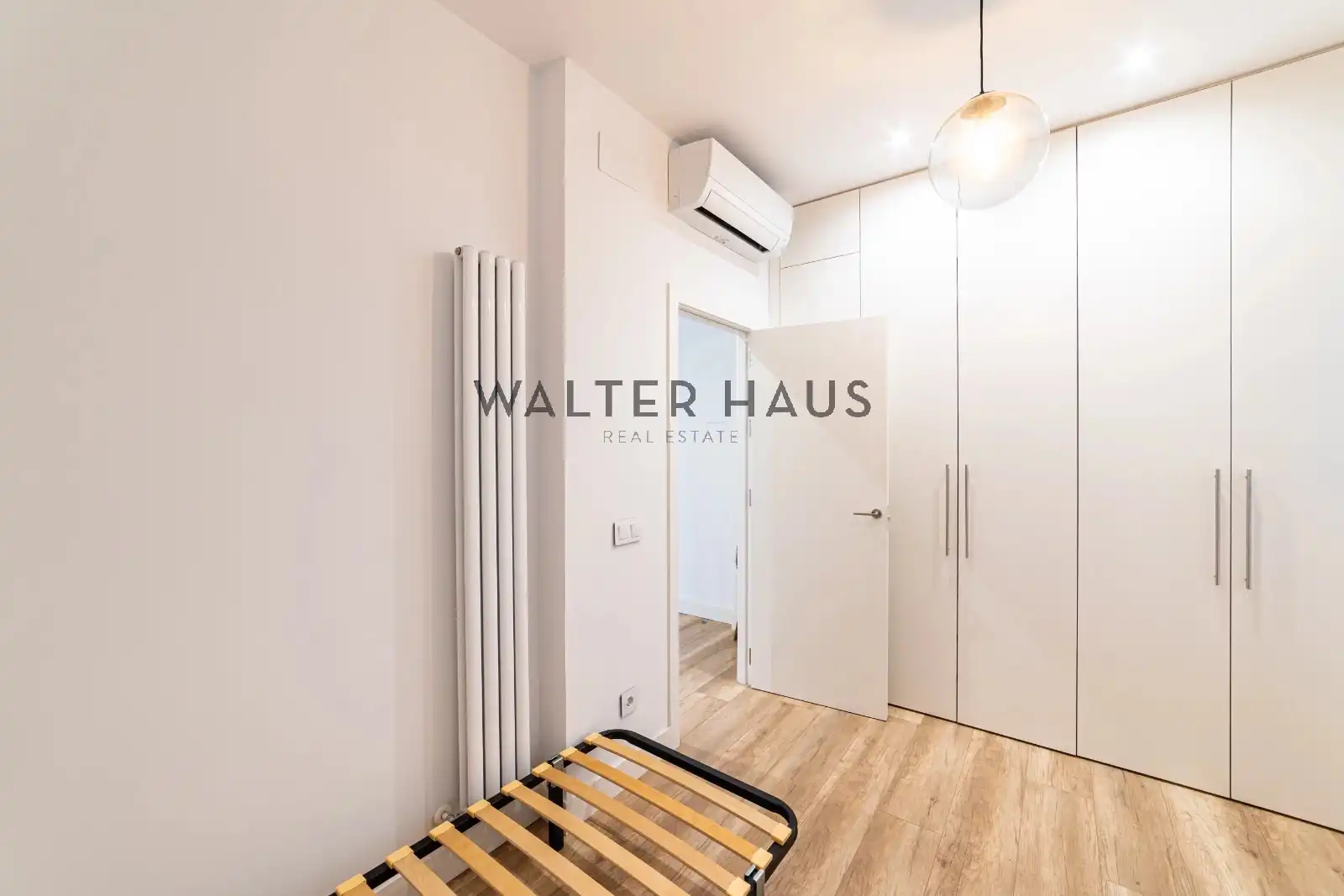 Bedroom of Flat for sale in Madrid  with Air Conditioner, Heating and Furnished