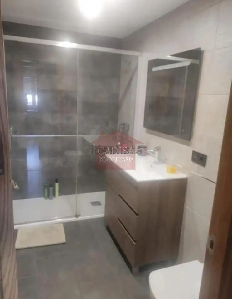 Baño de Piso de alquiler en Salamanca con Calefacción, Amueblado y Balcón